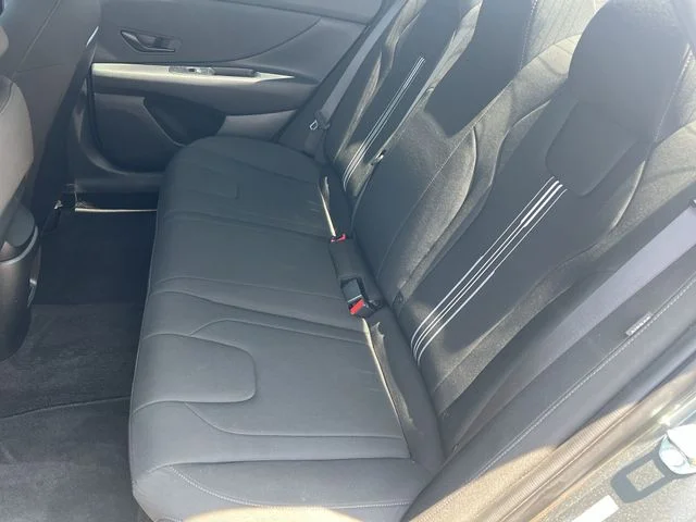 Used 2025 Gray Hyundai SEL Sport image 33