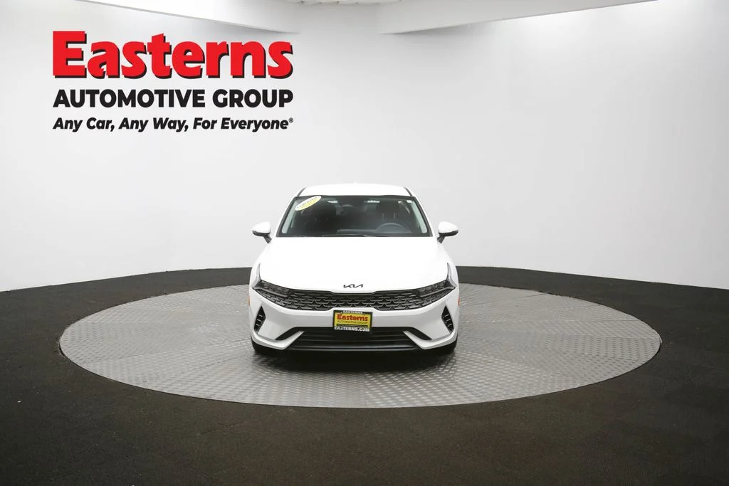 Used 2023 White Kia LXS image 50