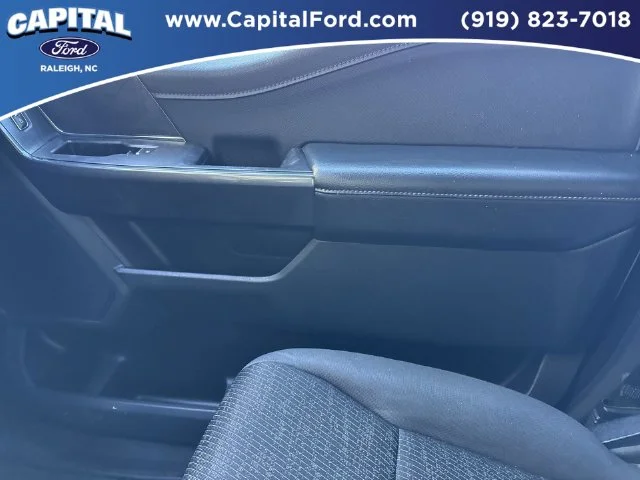 Used 2021 White Ford XLT image 27