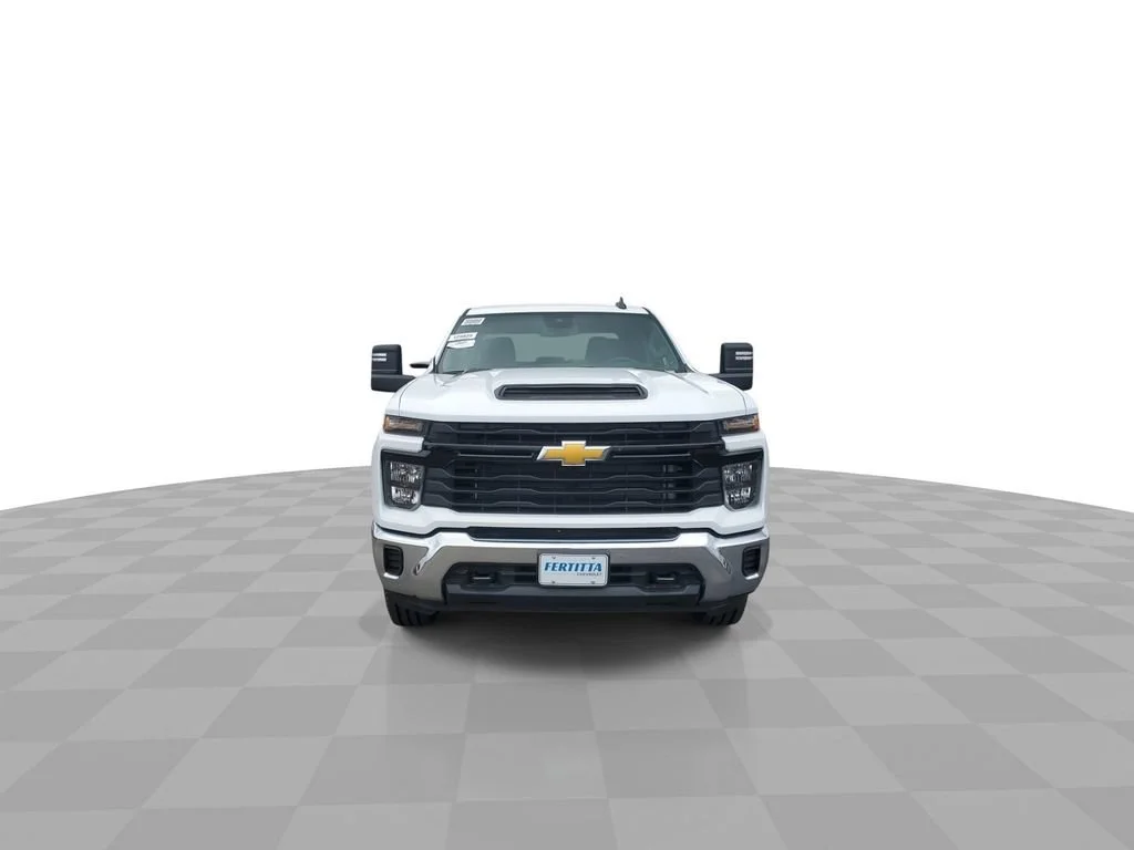 New 2026 Summit White Chevrolet WT image 3