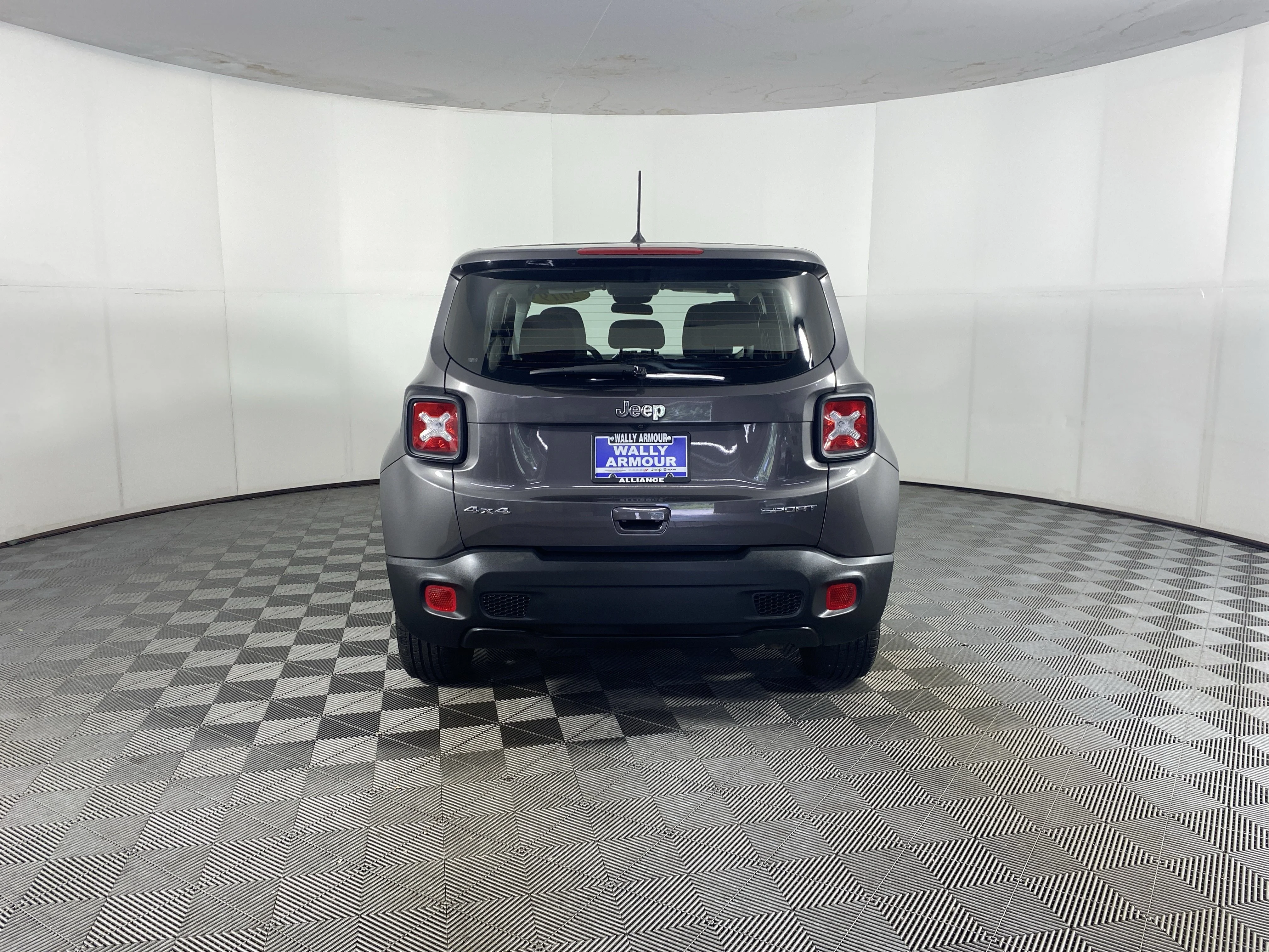 Used 2019 Granite Crystal Metallic Clearcoat Jeep Sport image 7