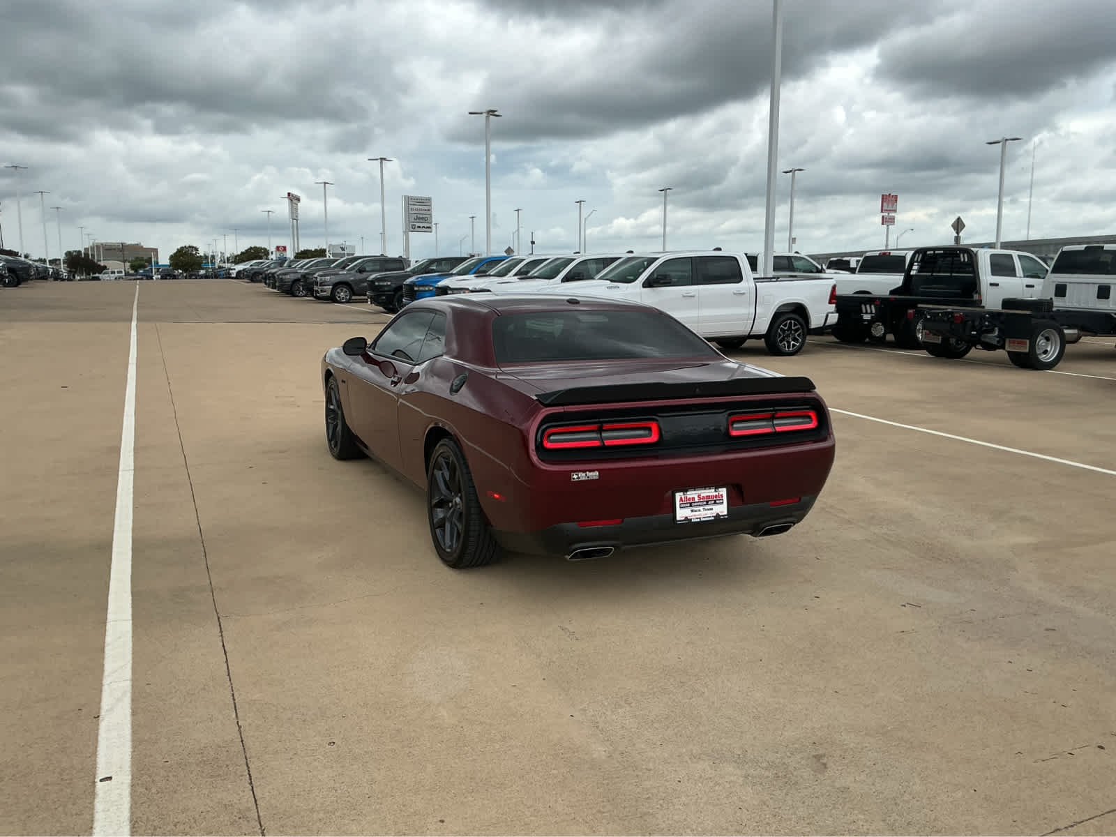 Used 2023 Octane Red Pearlcoat Dodge R/T image 9
