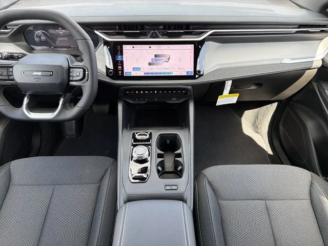 New 2026 Bright White Clear-Coat Exterior Paint Jeep Laredo image 13