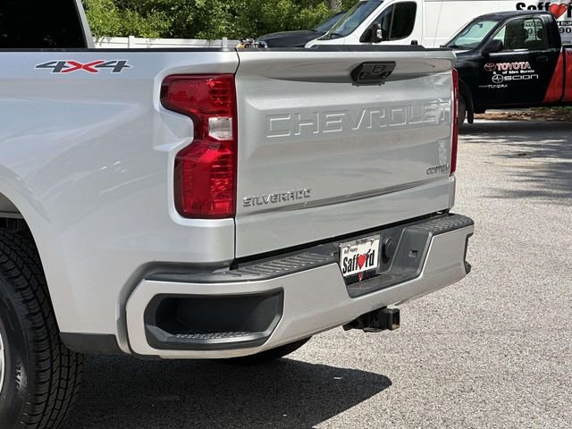 Used 2022 Silver Chevrolet Custom image 10