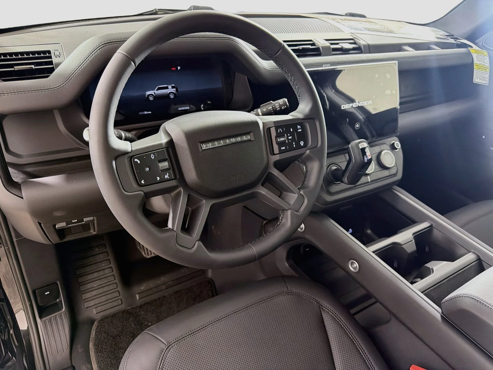 New 2026 Santorini Black Land Rover X-Dynamic SE image 10