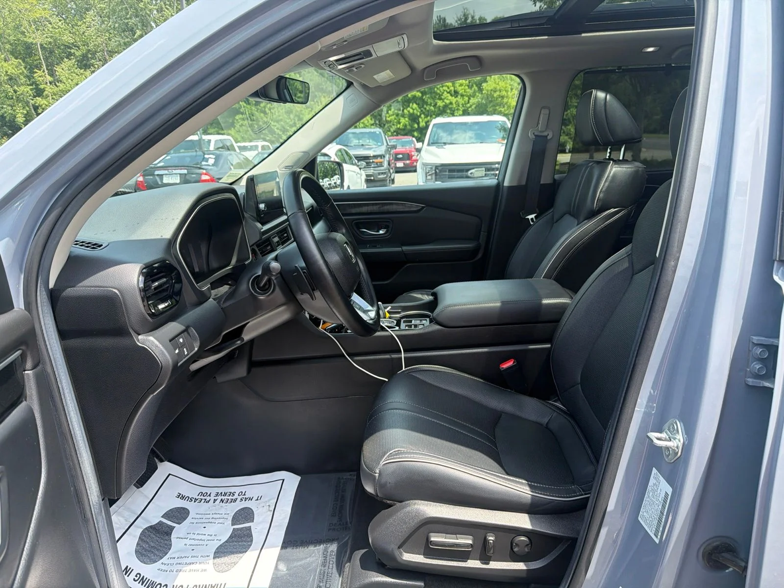 Used 2025 Gray Honda Elite image 9