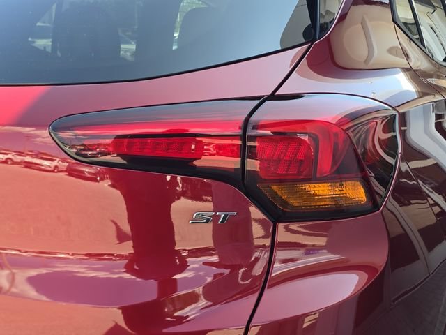 Certified Used 2022 Cinnabar Metallic Buick Essence image 8