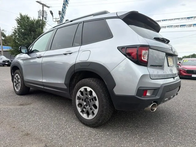 Certified Used 2025 Lunar Silver Metallic Honda TrailSport image 5