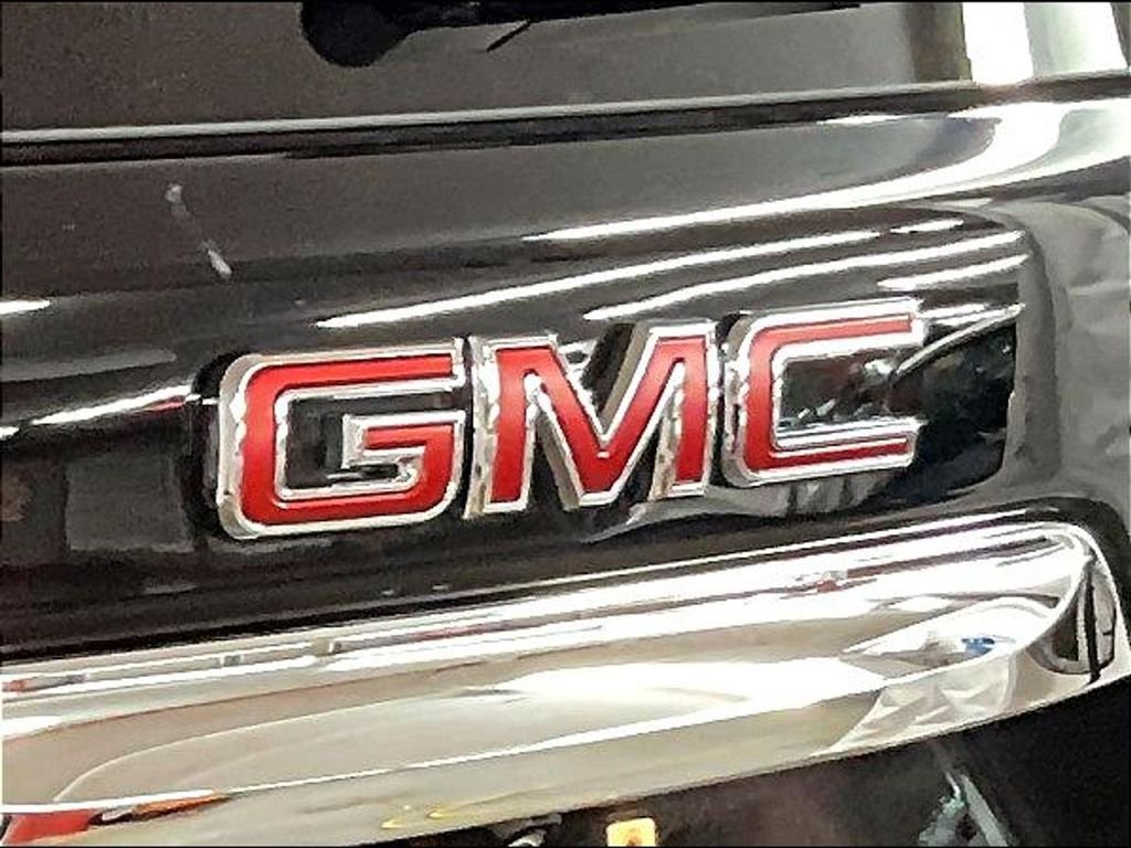Used 2024 Black GMC SLT image 25