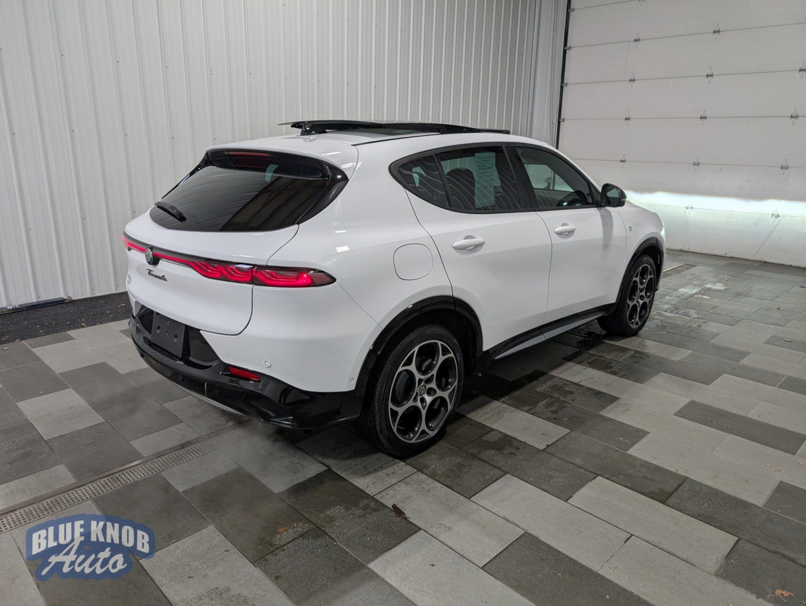 2024 Alfa Romeo Tonale Ti photo 4