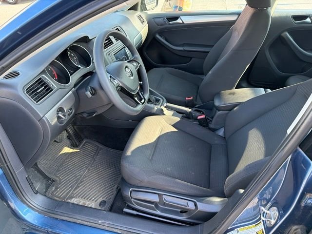 Used 2016 Blue Volkswagen 1.4T SE image 9