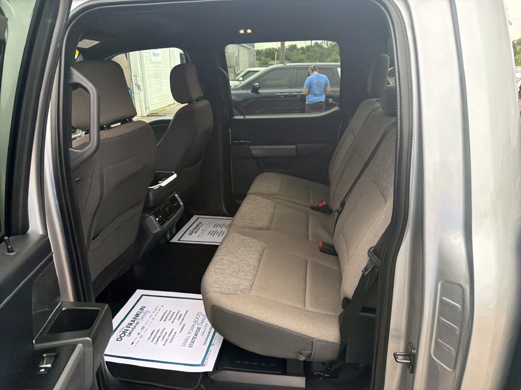 Used 2024 Silver Ford XLT image 20