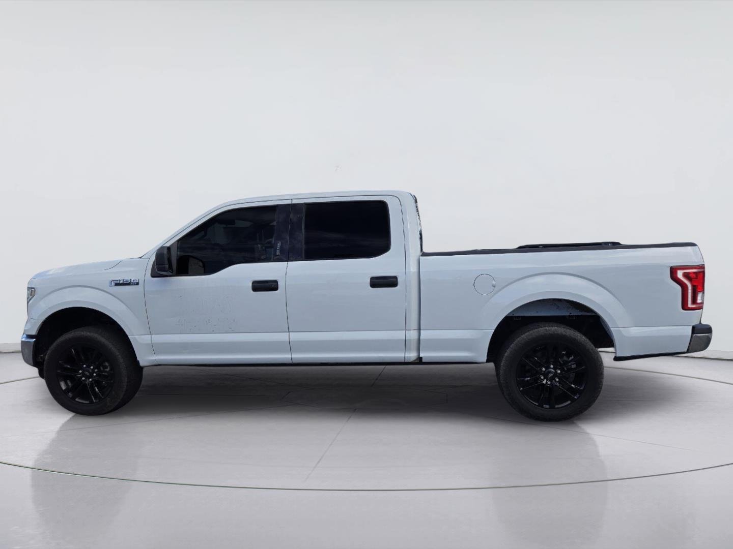 Used 2016 Oxford White FORD  image 5