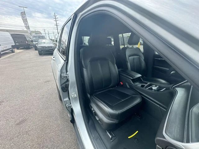 Certified Used 2024 Silver Jeep Limited image 26