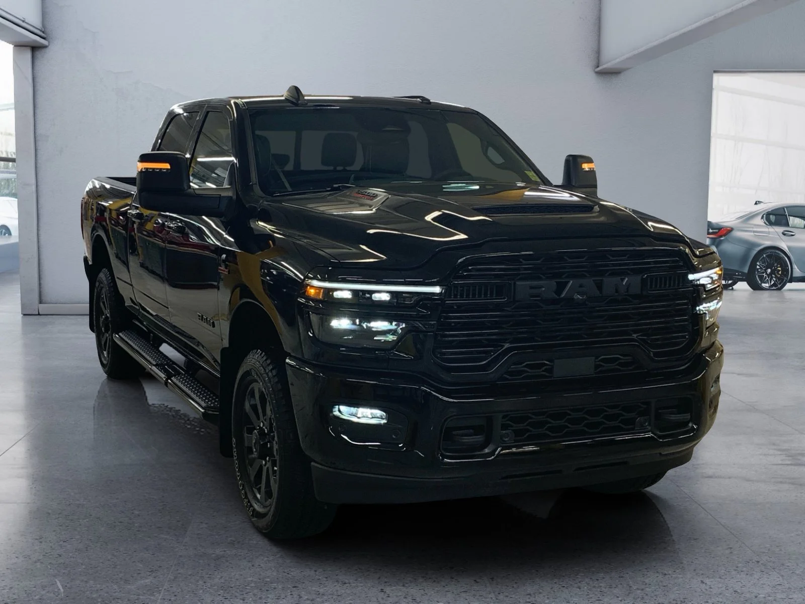New 2026 Diamond Black Crystal Pearl Ram Laramie image 7
