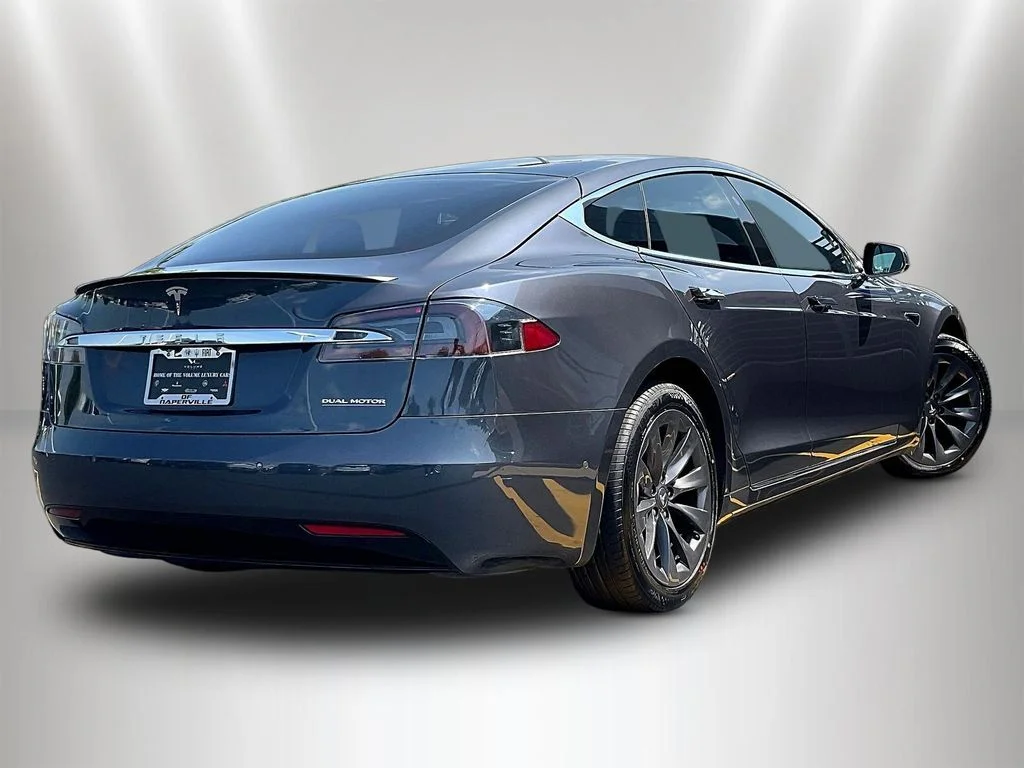 Used 2020  Tesla Performance image 6