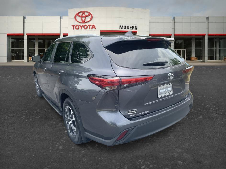 Used 2023 Magnetic Gray Metallic Toyota XLE image 6
