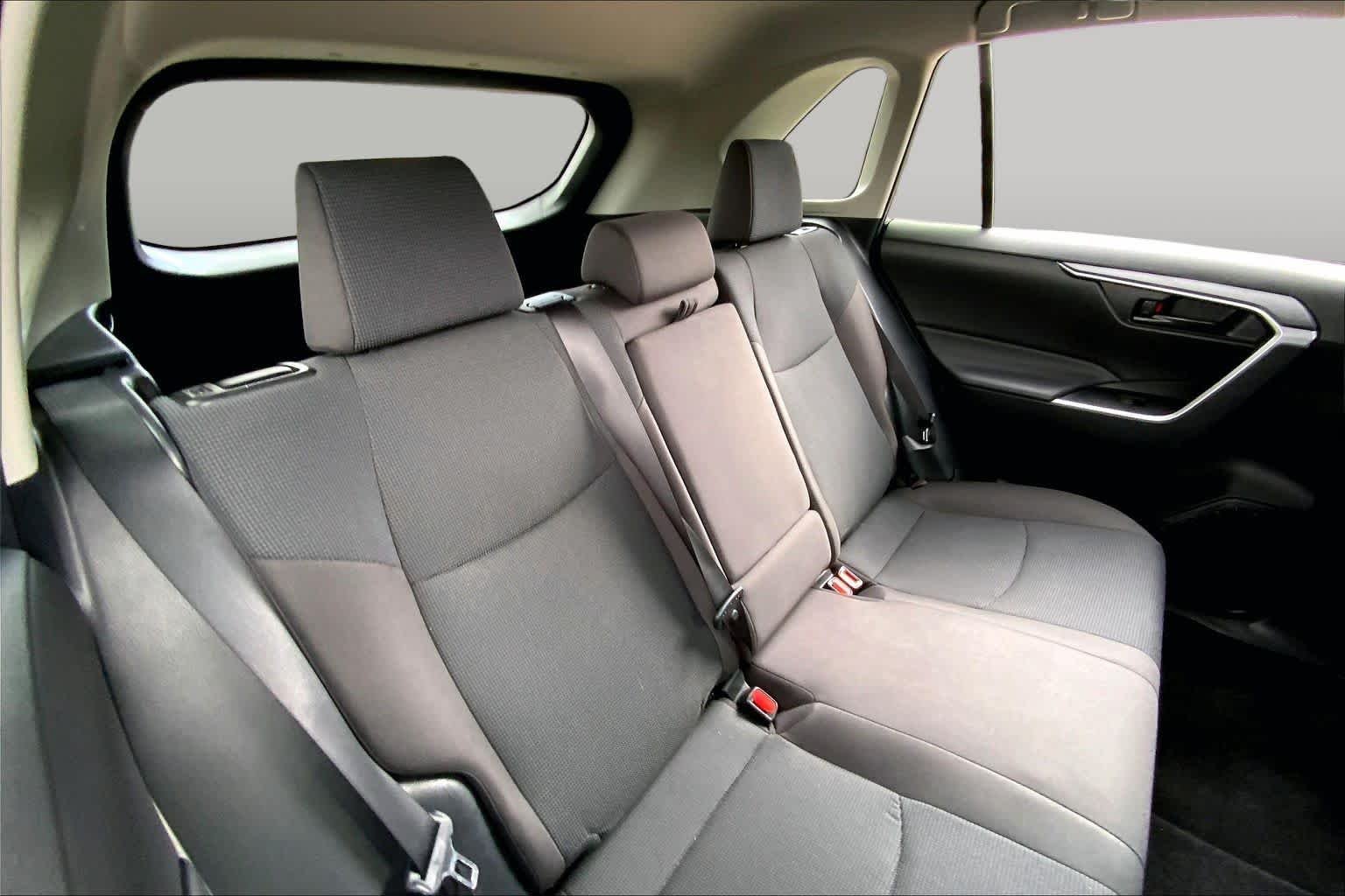 Used 2022 Magnetic Gray Metallic Toyota LE image 19