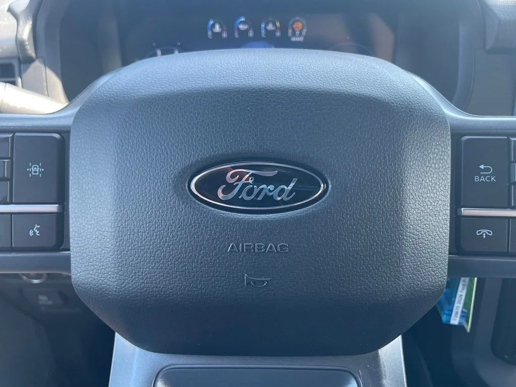 Used 2026 Oxford White Ford XLT image 16