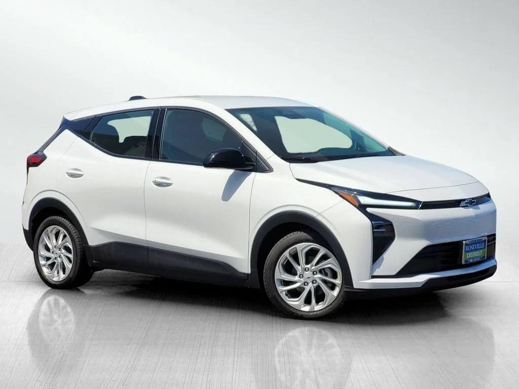 2027 Chevrolet Bolt EV LT Auto's photo