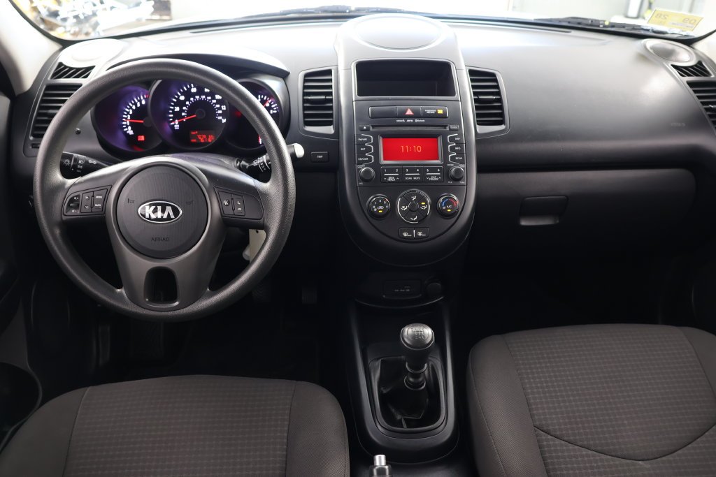 Used 2013 Kia Soul Base with VIN KNDJT2A52D7617317 for sale in Johnston, RI