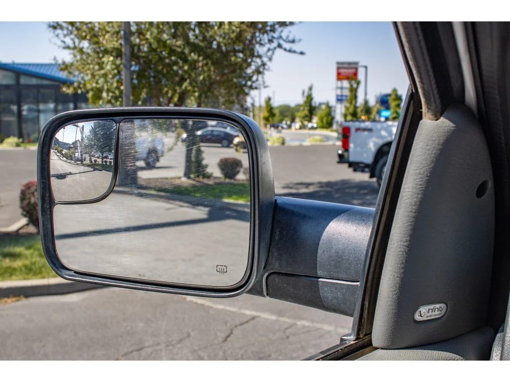 Used 2007 Bright White Clearcoat Dodge Laramie image 34