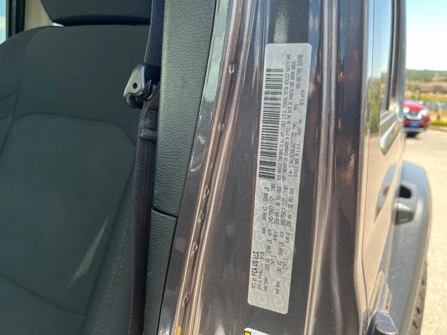 Used 2018 Gray Jeep Unlimited Sport S image 19