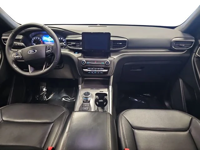 Used 2020 Gray Ford XLT image 9