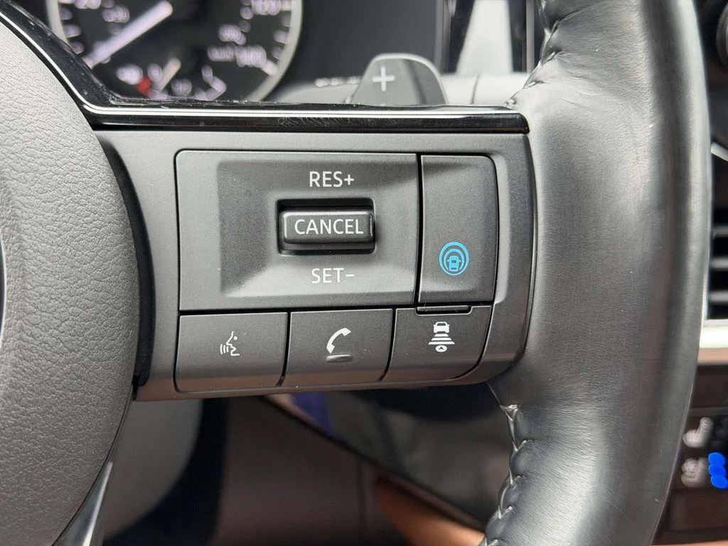 Used 2022 Scarlet Ember Tintcoat Nissan Platinum 4WD image 29