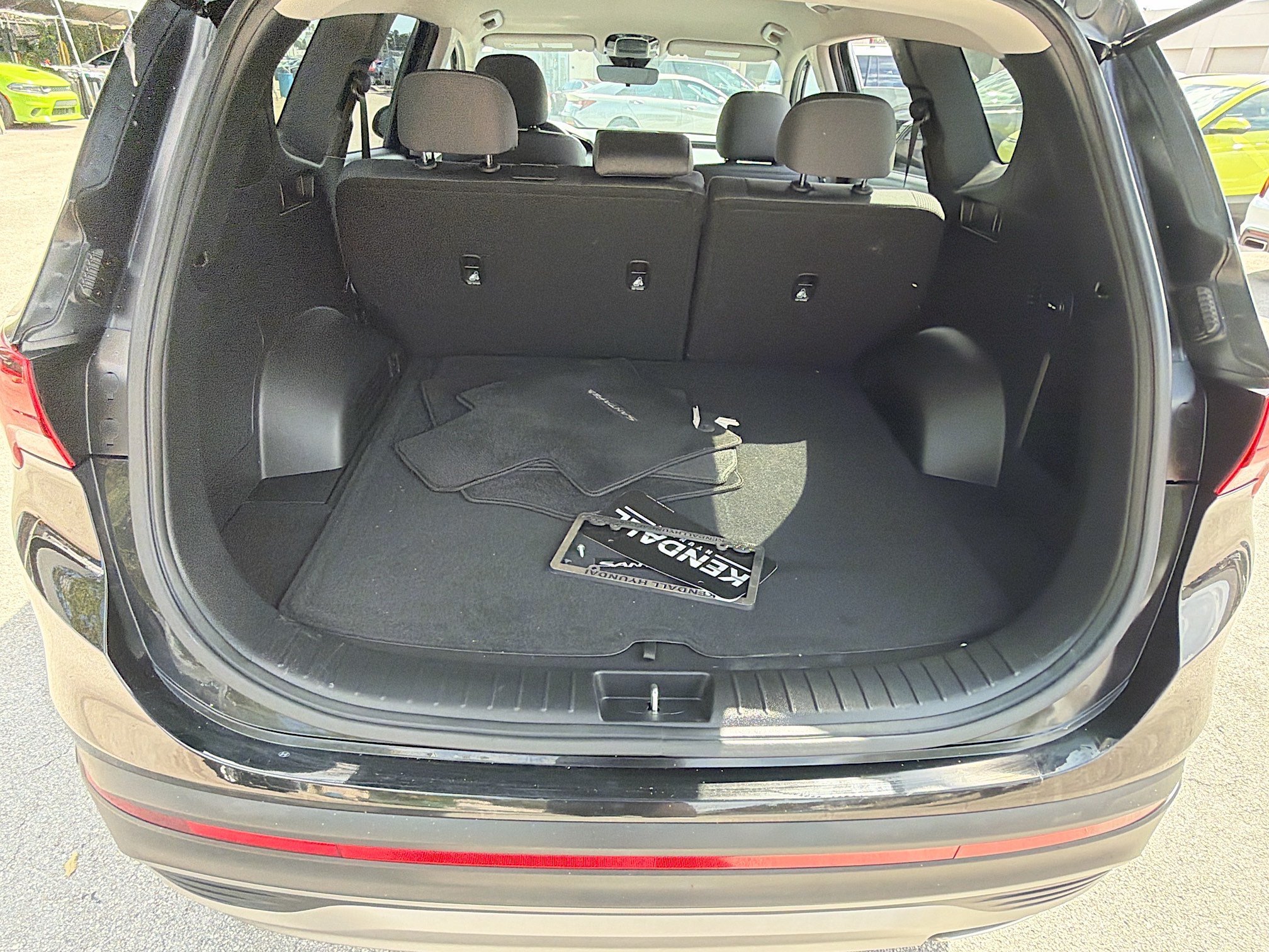 Used 2023 Twilight Black Hyundai SE image 23