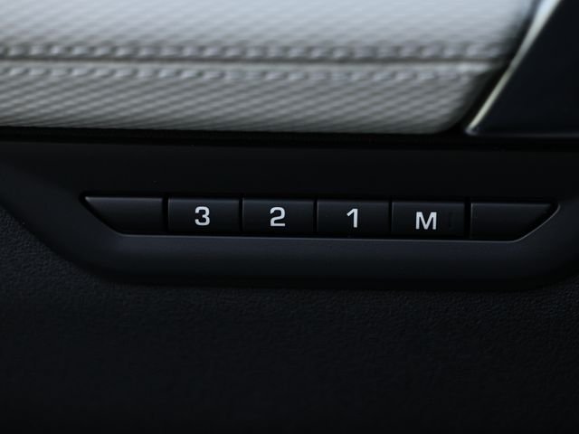 New 2026 Santorini Black Land Rover Landmark image 21