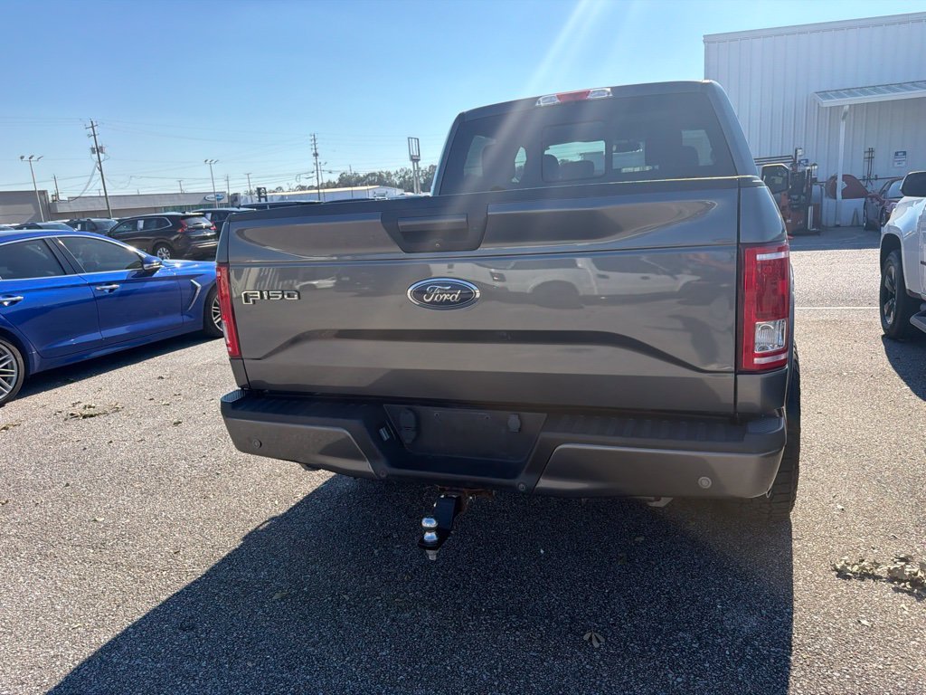 Used 2016 Gray Ford XLT image 16