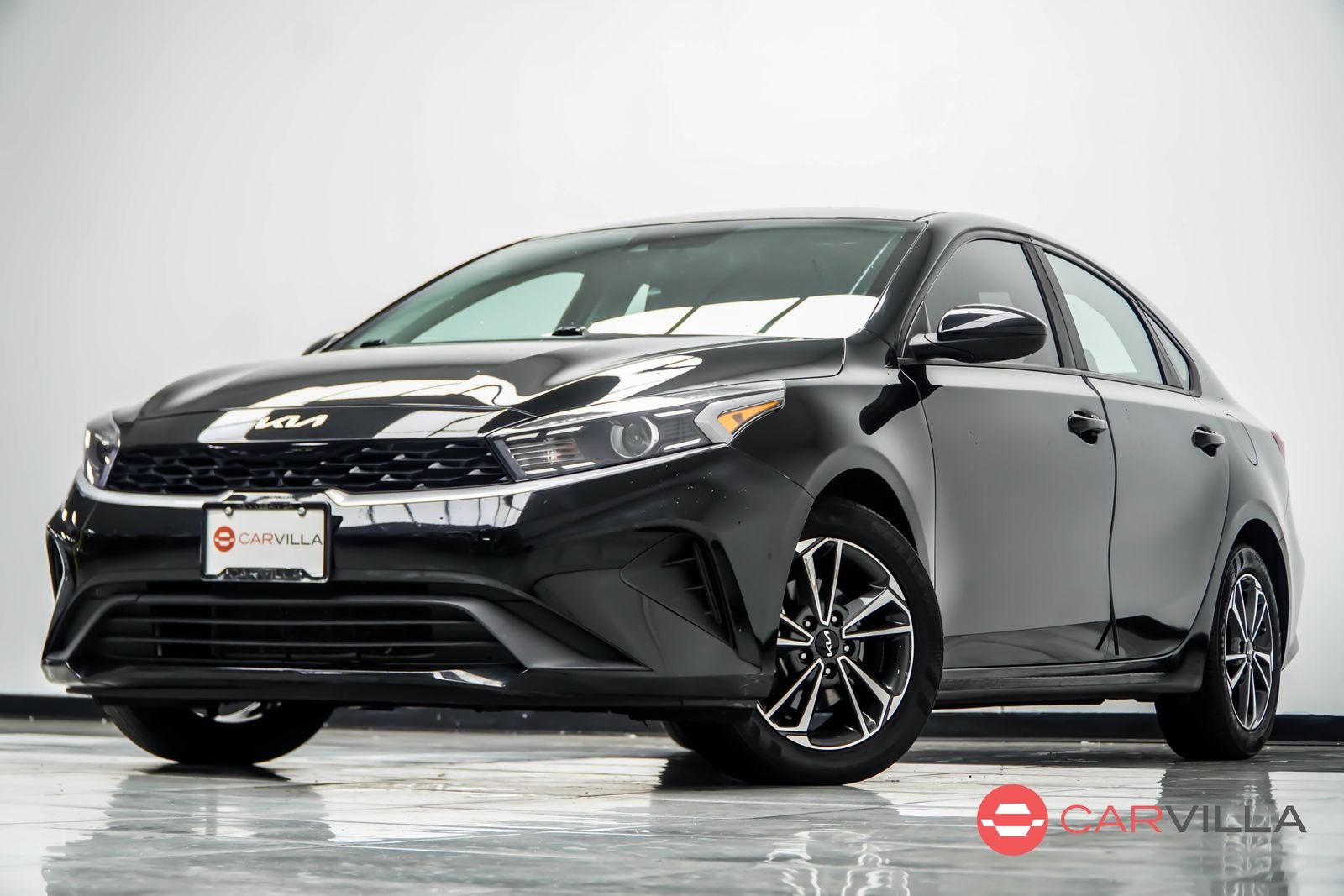 Used 2024 Black Kia LXS image 1