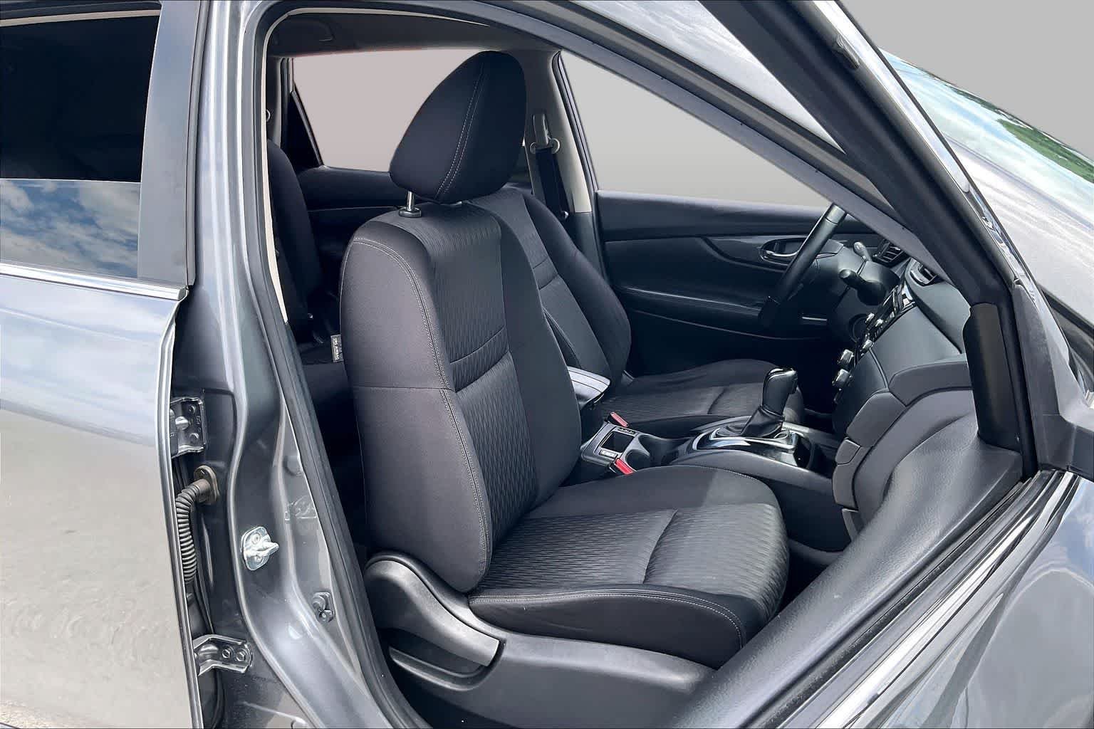 Used 2019 Gun Metallic Nissan SV image 9