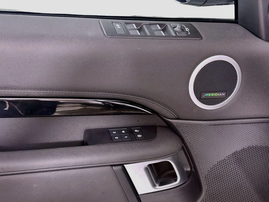 Used 2026 White Land Rover S image 18