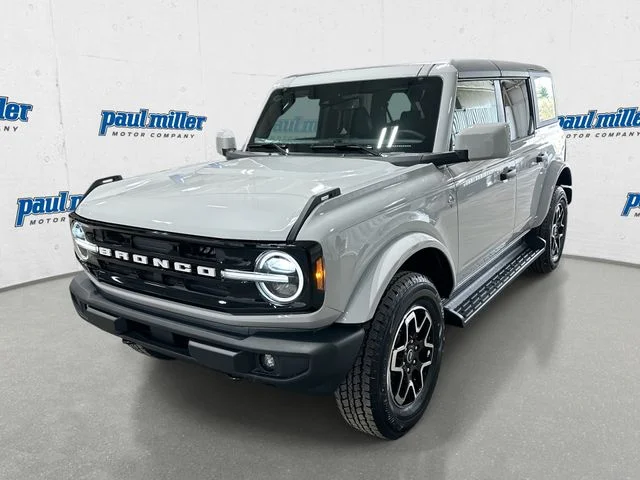 2026 Ford Bronco Outer Banks 4x4's photo