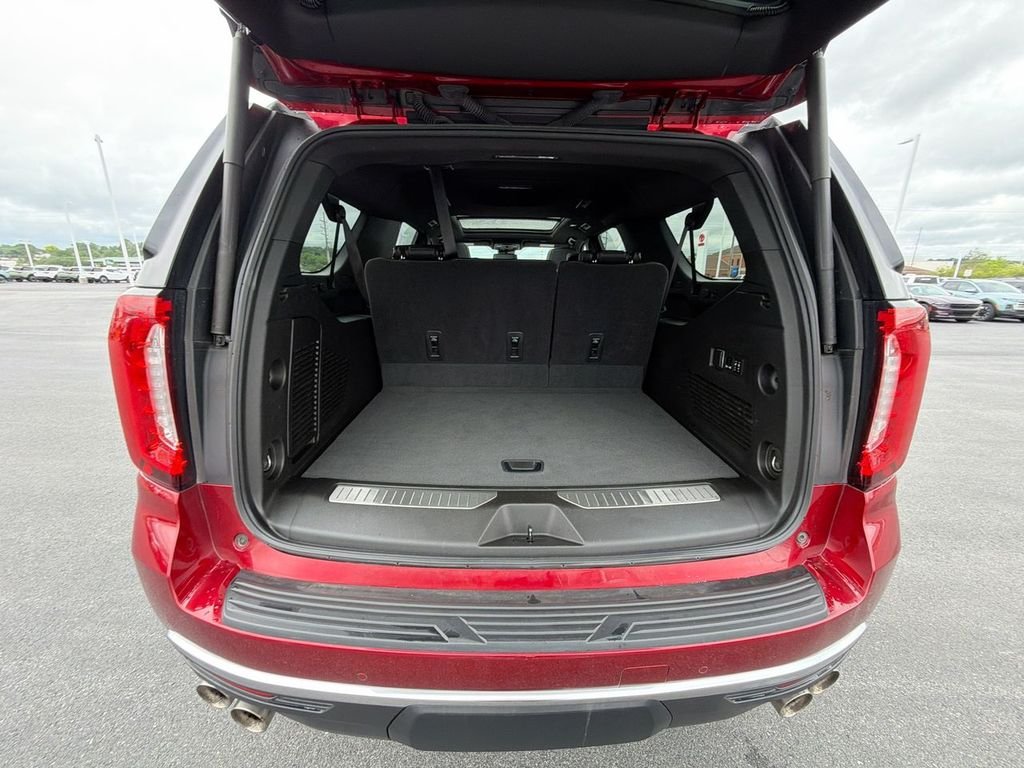 Used 2023 Red GMC Denali image 32