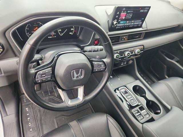 Used 2023 White Honda Touring image 10