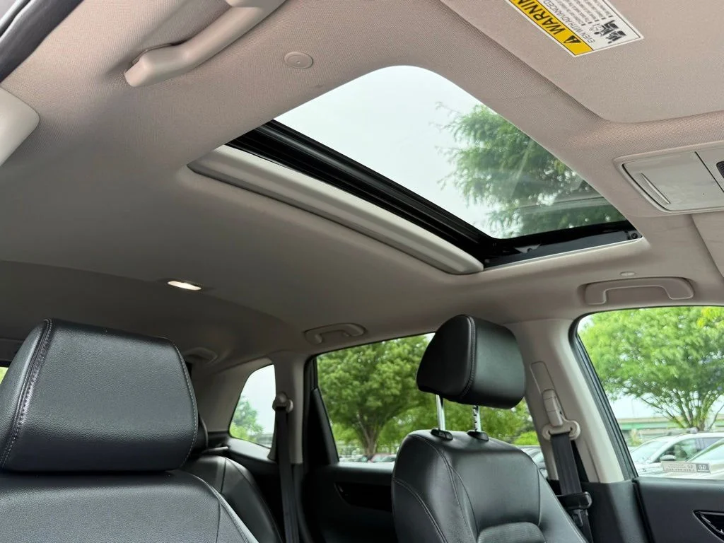 Used 2024 Gray Honda EX-L image 32
