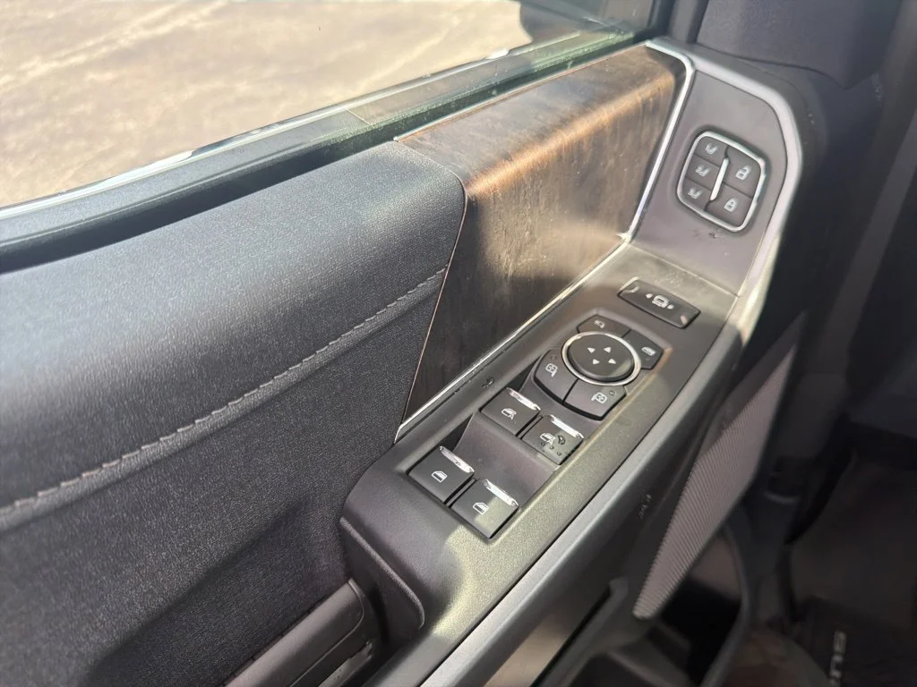 New 2026 Star White Metallic Tri-Coat Ford F-250® Lariat® image 31