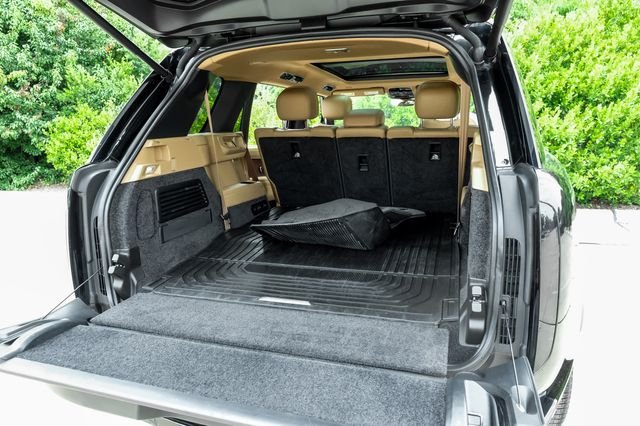 Used 2023 Black Land Rover SE image 68