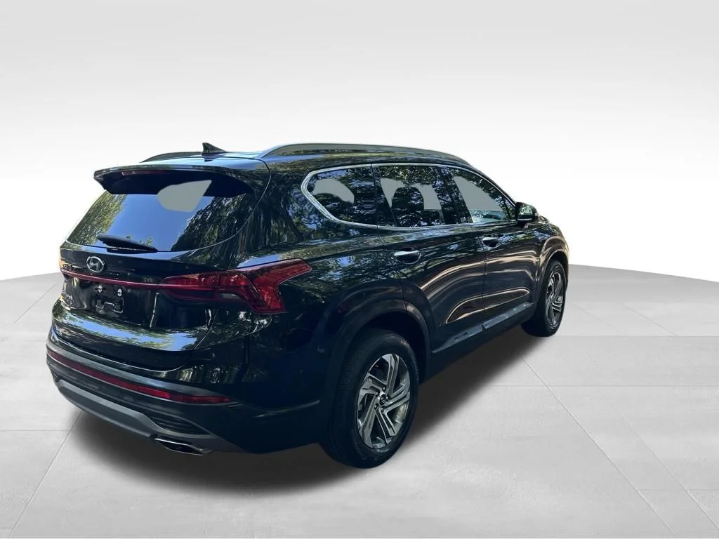 Used 2023 Black Hyundai SEL image 5