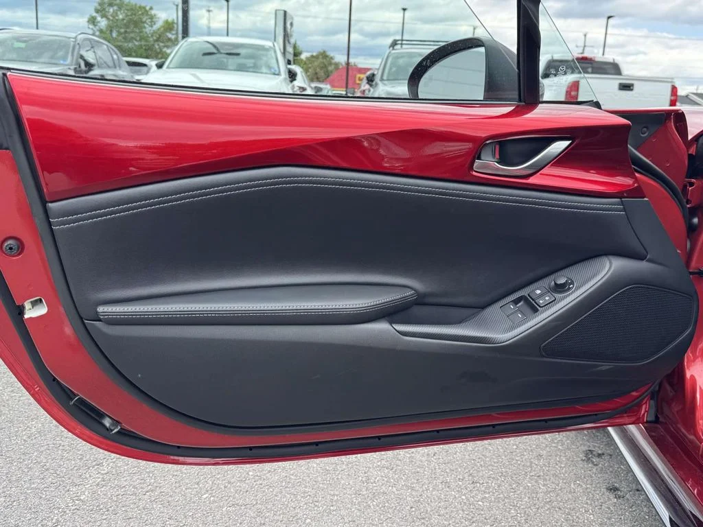2025 Mazda MX-5 Miata Club - Photo 26