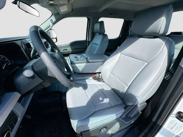 New 2026 Oxford White Ford XL image 13