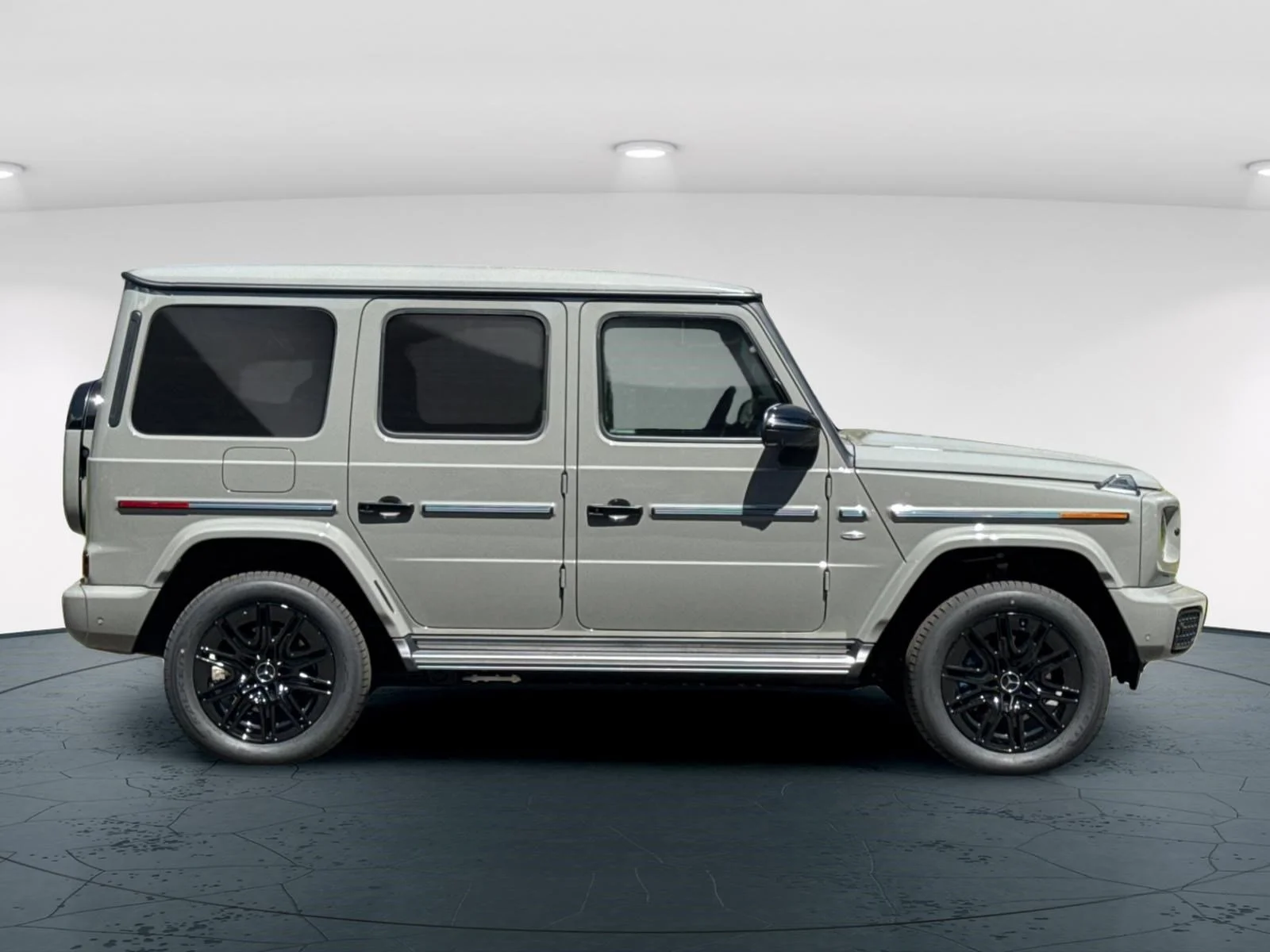 2025 Mercedes-Benz G-Class G580 - Photo 7