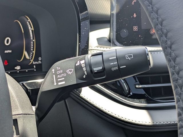 New 2027 2T RAD WHT INFINITI Sport AWD image 30