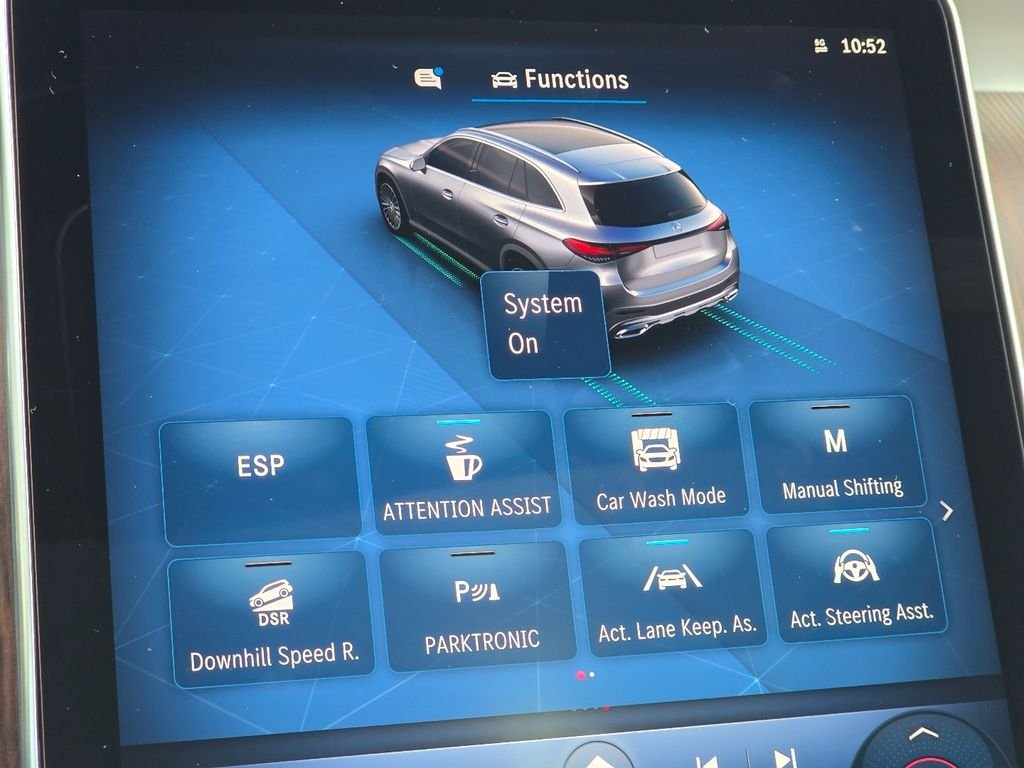 New 2027 Polar White Mercedes-Benz GLC 300 image 14