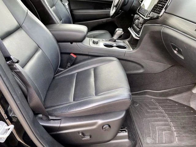 Used 2021 Black Jeep Limited image 24