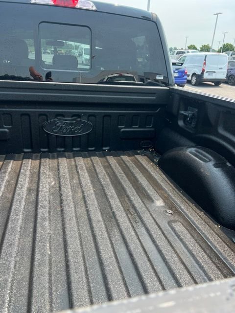 Used 2017 Shadow Black Ford XLT image 14