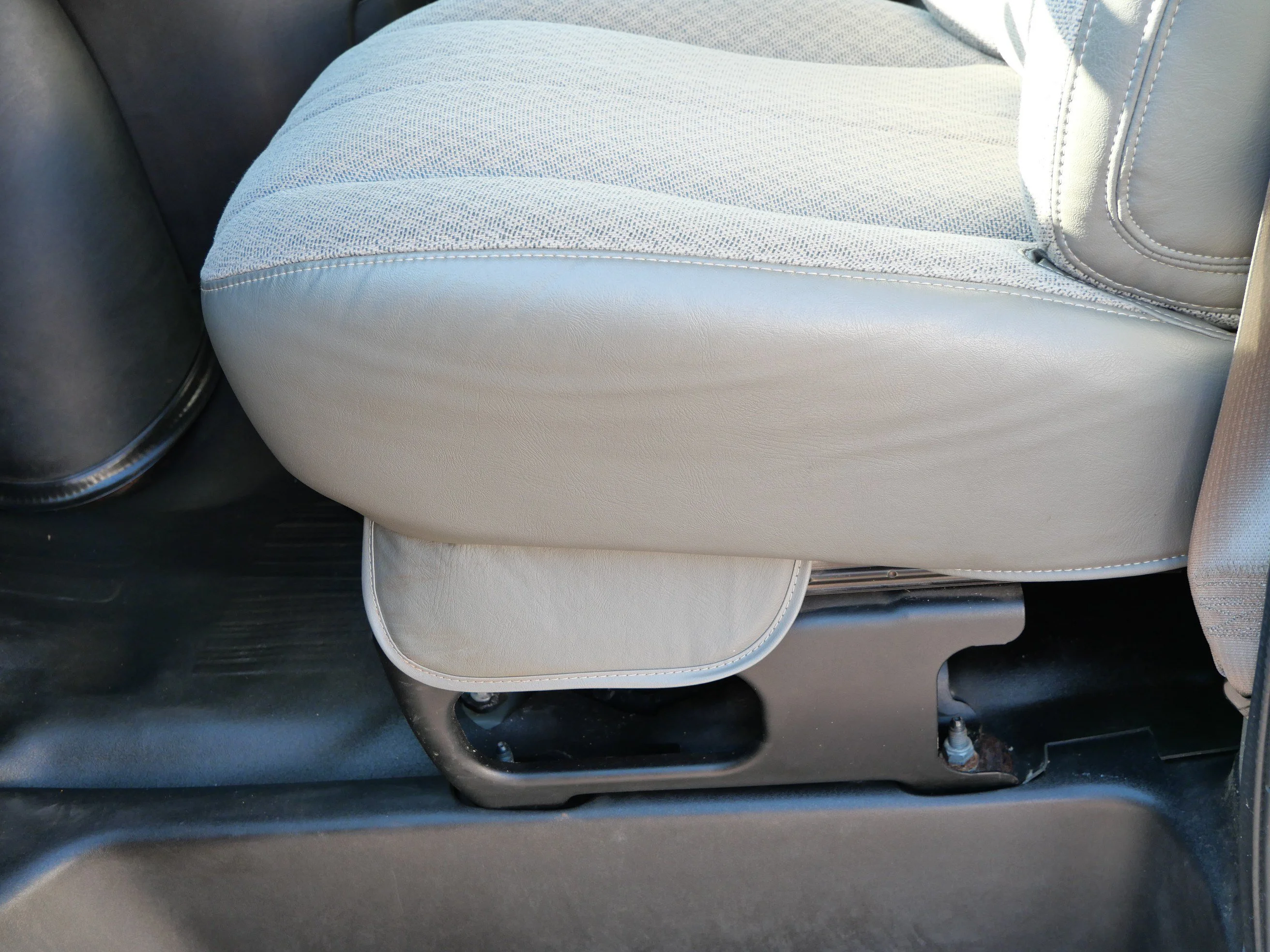 2017 Chevrolet Express Cargo Work Van - Photo 19